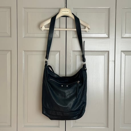 balenciaga leather shoulder bag