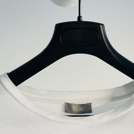 DIOR visitor logo tops