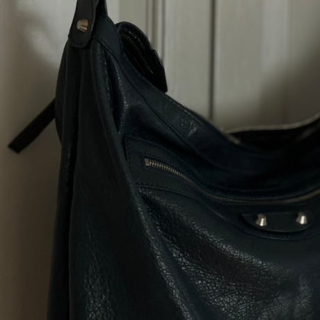 balenciaga leather shoulder bag