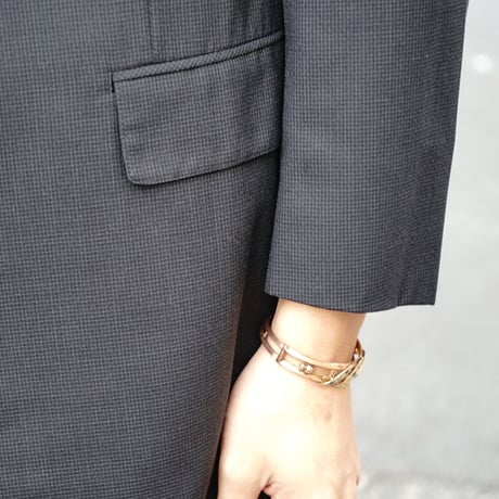Brooks Brothers set up suit