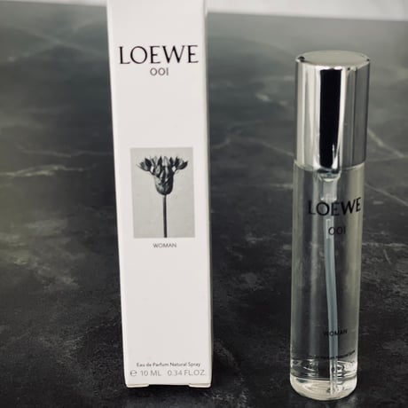 新品 loewe "001" WOMAN”