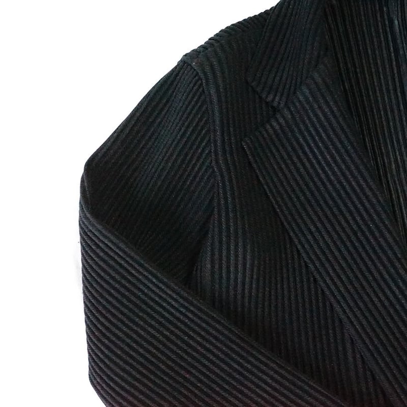 HOMME PLISSÉ ISSEY MIYAKE coat | requality HOMME PLISSÉ ISSEY MIYAKE coat | requality