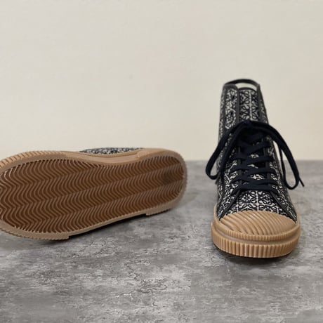 loewe anagram sneakers 41