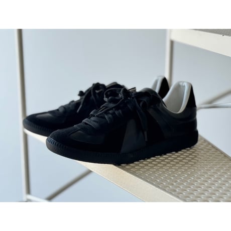 sample all black germantrainer