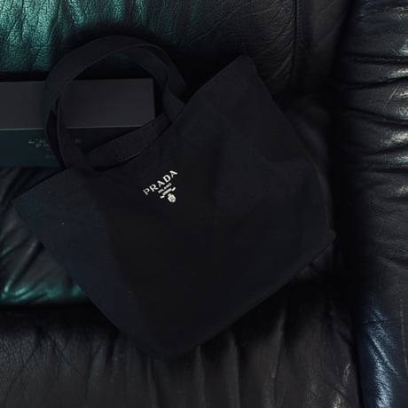 新品 prada tote bag