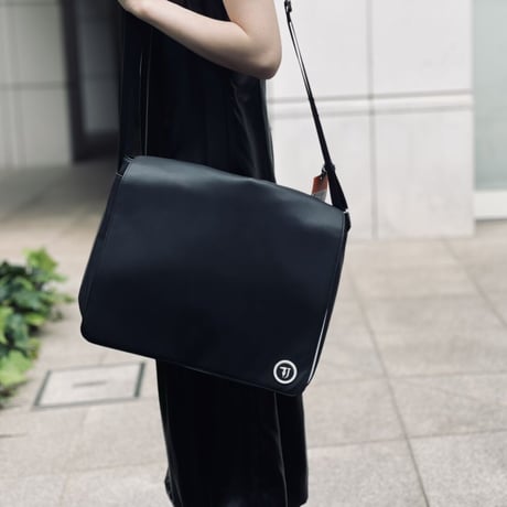 新品 trussardi 2021ss fake leather shoulder bag