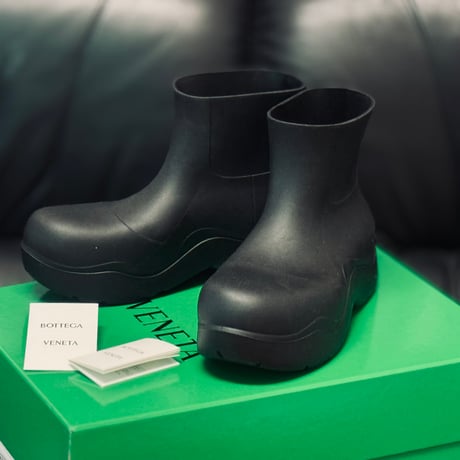 新品 bottega veneta paddle boots black 43