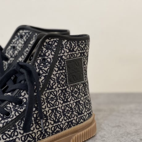 loewe anagram sneakers 41