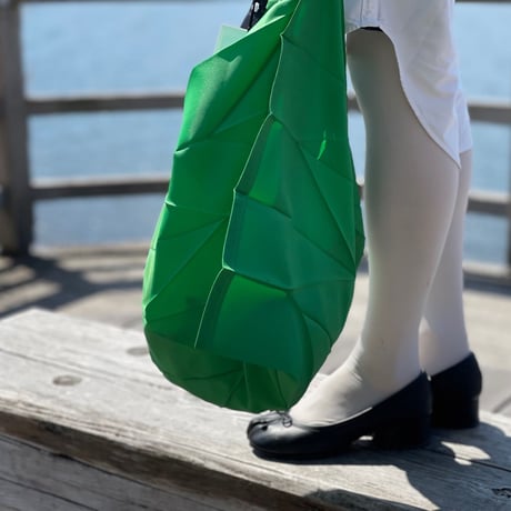 新品 isseymiyake × ittala pleats bag green