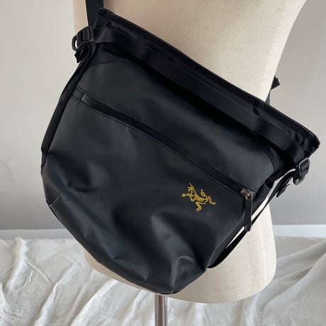 arcteryx shoulder bag