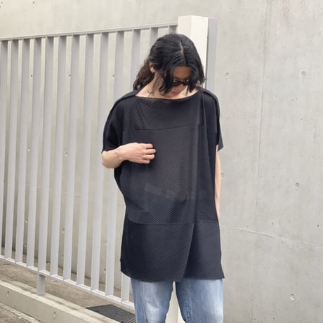 新品 isseymiyake over size pleats tops