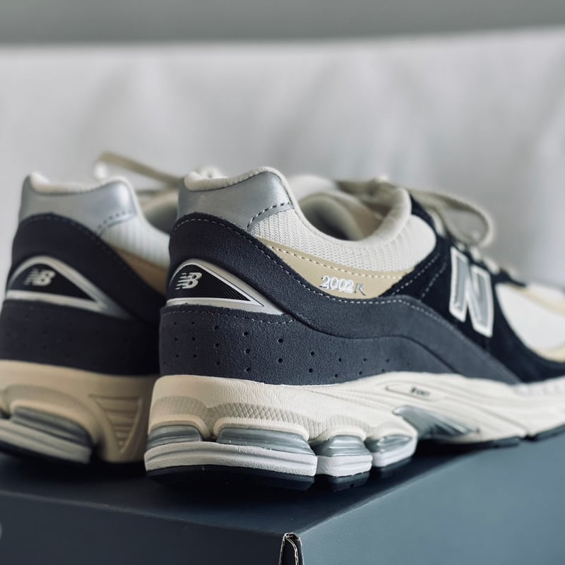 ★NEW BALANCE★U2002RNB★大人気★ 新品 new balance 2002R uk9 | requality