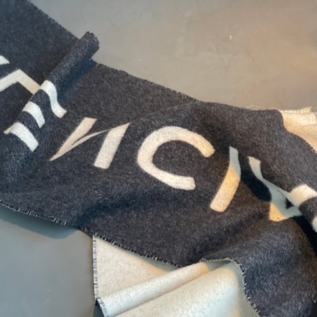 balenciaga ”marco” cashmere muffler