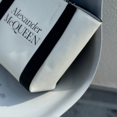 alexsander mcqueen leather logo bag