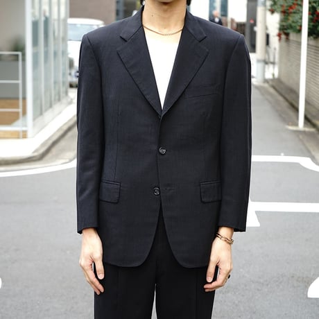 Brooks Brothers set up suit