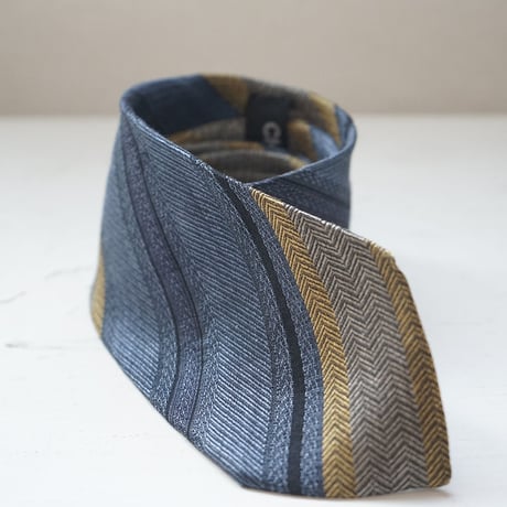 CHANEL neck tie