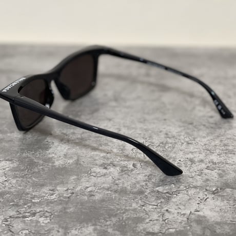 新品 balenciaga logo sunglasses