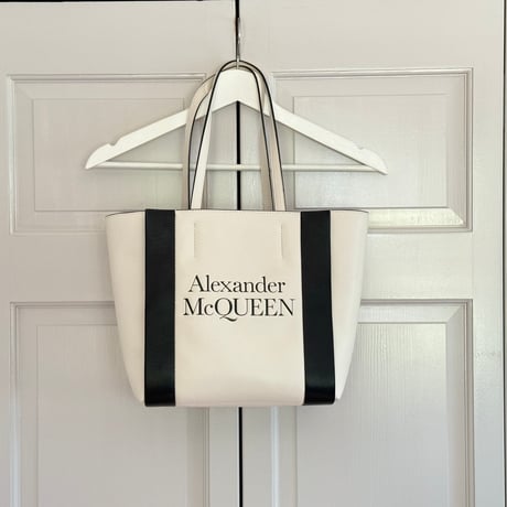 新品 alexander mcqueen logo leather bag