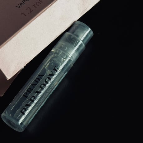 prada "PARADOXE"