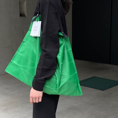 新品 isseymiyake × ittala pleats bag green