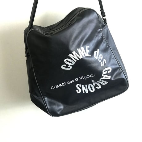 comme des garçons shoulder bag