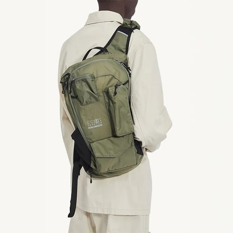 新品 mm6 salomon back pack
