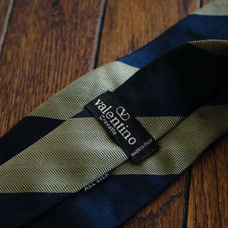 valentino neck tie
