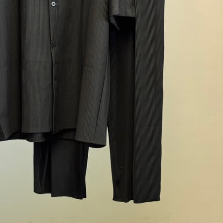 【最終価格】factory sample pleats oversize set up black