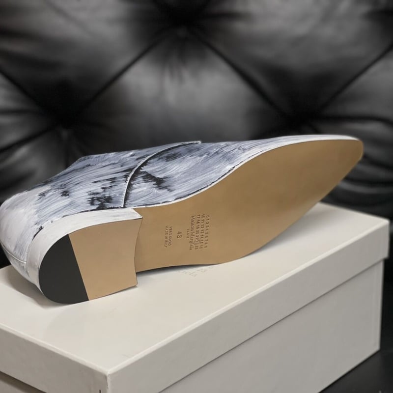ISSEY MIYAKE レザーシューズ マルジェラ ペンキ塗り ISSEY MIYAKE レザーシューズ マルジェラ ペンキ塗り