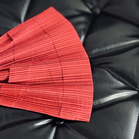 新品 issey miyake pleats bag red