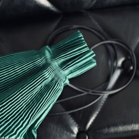 新品 issey miyake pleats bag green