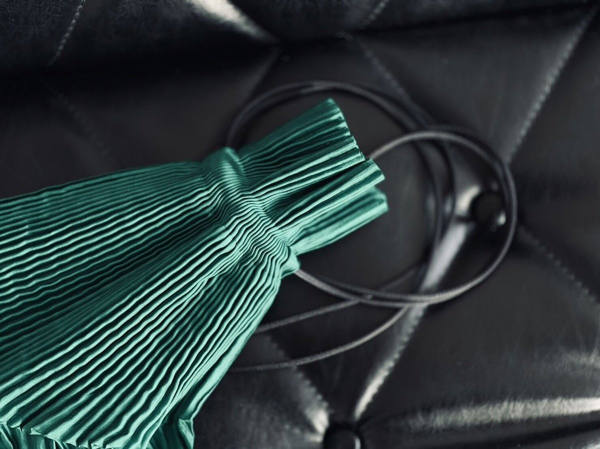 新品 issey miyake pleats bag green | requality