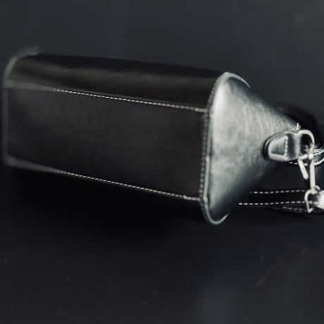【price down】import factory sample leather shoulder bag black
