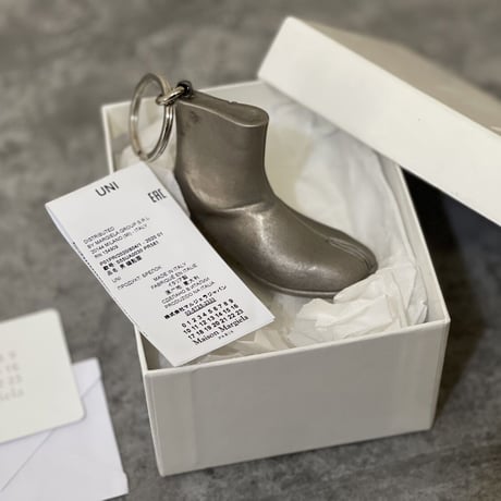 新品 maison margiela 2020ss "足袋" key ring