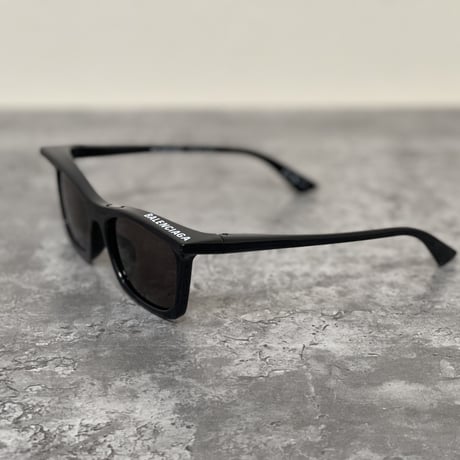 新品 balenciaga logo sunglasses