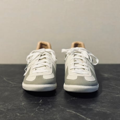 factory sample all white german trainer