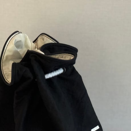 chanel logo shoulder bag