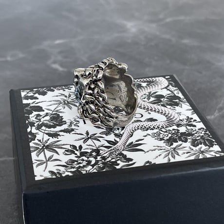 gucci lion hed crystal silver ring 16号