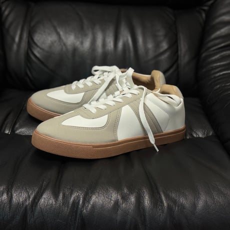 factory sample basic german trainer white