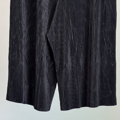 factory sample pleats wide half pants black