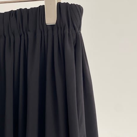 isseymiyake wide tack eazy pants