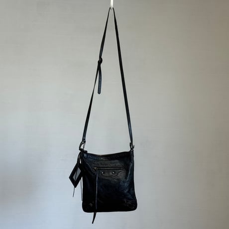 balenciaga leather shoulder bag