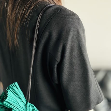 新品 issey miyake pleats bag green