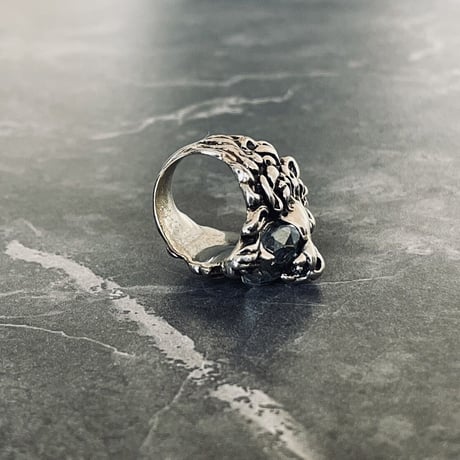gucci lion hed crystal silver ring 14号