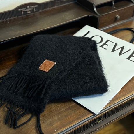 【国内正規】loewe anagram mohair muffler B