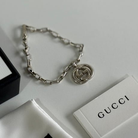 gucci interlocking G logo silver bracelet