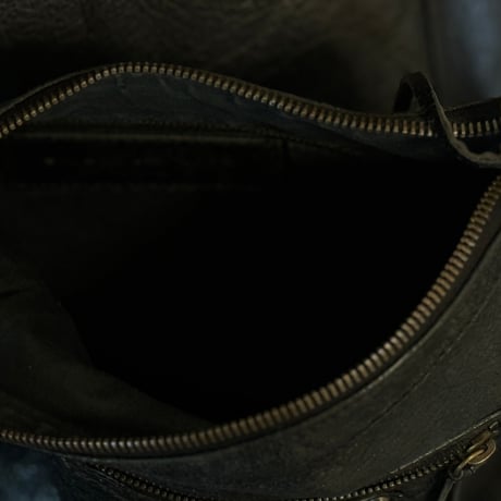 balenciaga leather shoulder bag