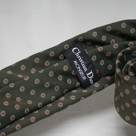 DIOR neck tine