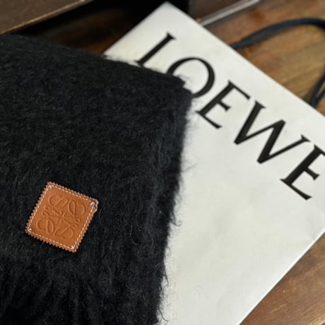 【国内正規】loewe anagram mohair muffler B
