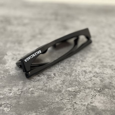 新品 balenciaga logo sunglasses